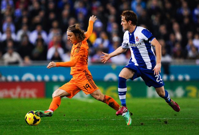 hi-res-462022641-luka-modric-of-real-madrid-cf-duels-for-the-ball-with_crop_north