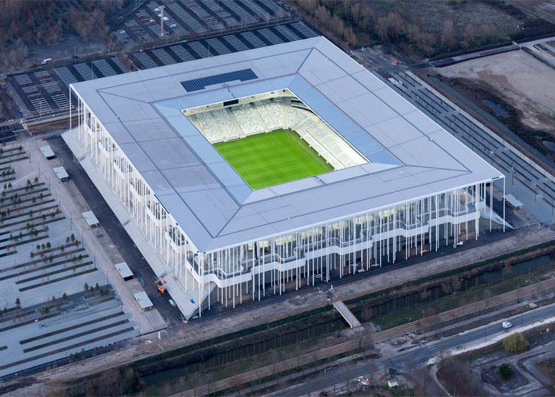 Bordeaux-Stadium_Herzog_de-Meuron_dezeen_784_5